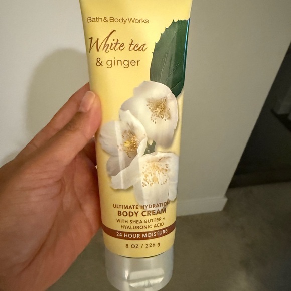 Bath and body Body Works White Tea and Ginger body cream NEW - Picture 2 of 4
